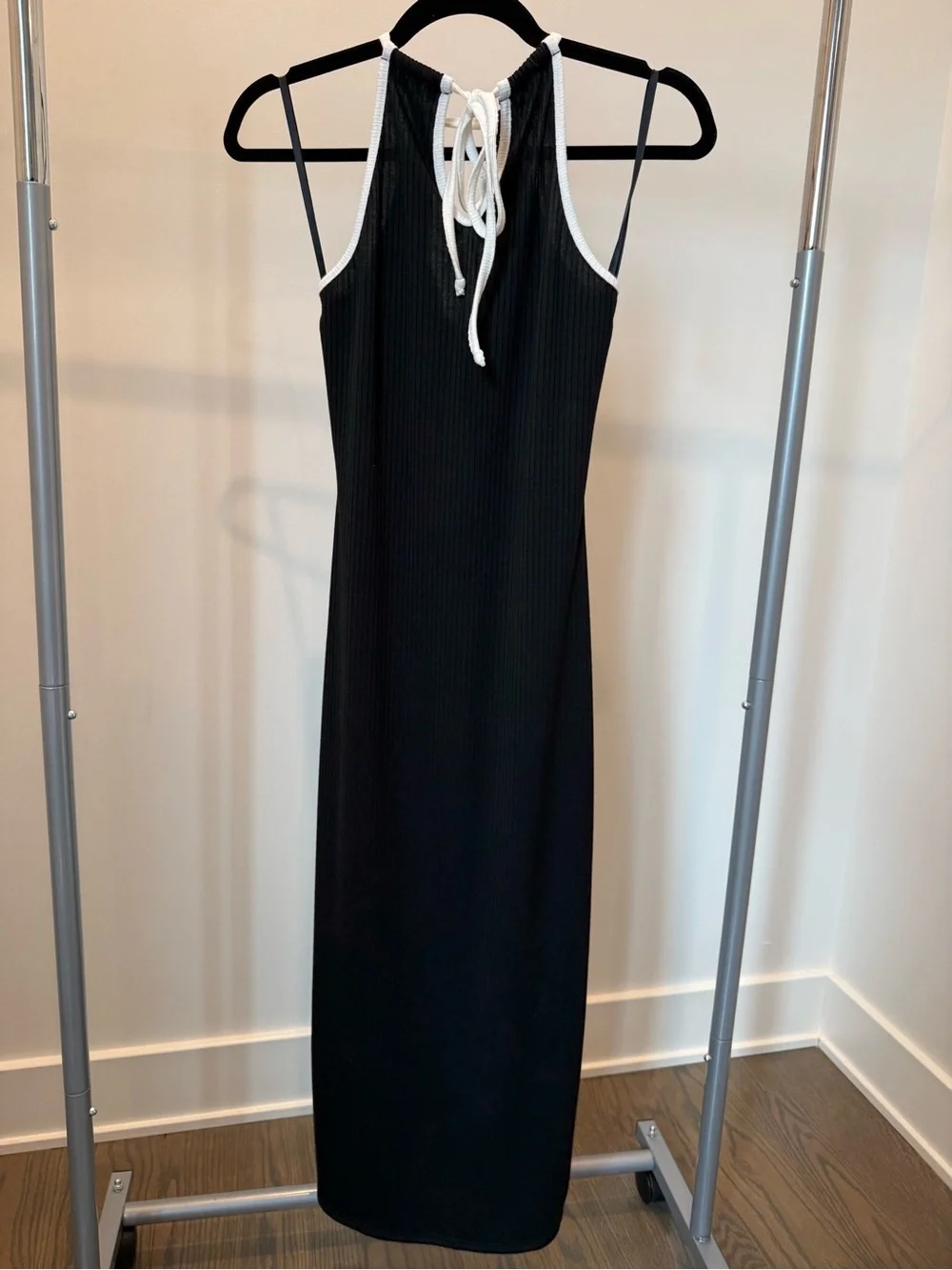 Loveappella Belle Fitted Halter Neck Midi Dress Size Small